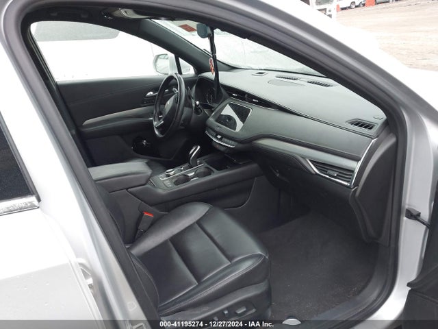 2020 CADILLAC XT4 1GYFZDR45LF027901 Photo 4