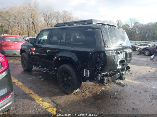 2024 TOYOTA LAND CRUISER JTEABFAJXR5000348 Photo 2