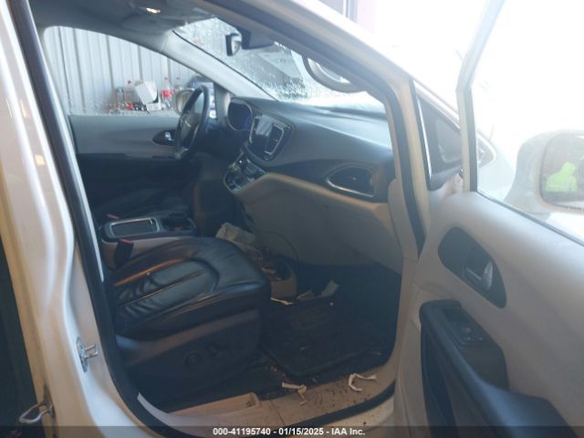 2C4RC1EG2HR543667 Chrysler Pacifica Touring-l Plus
