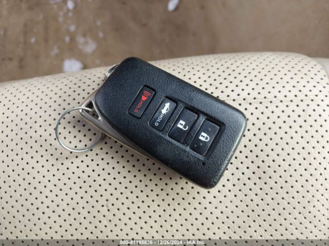 JTHBK1GG8E2131070 Lexus ES 350