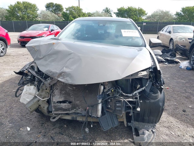 5YFBURHE2HP684178 Toyota COROLLA LE
