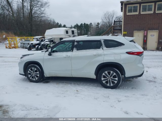 5TDGZRBH9NS199176 Toyota Highlander Xle