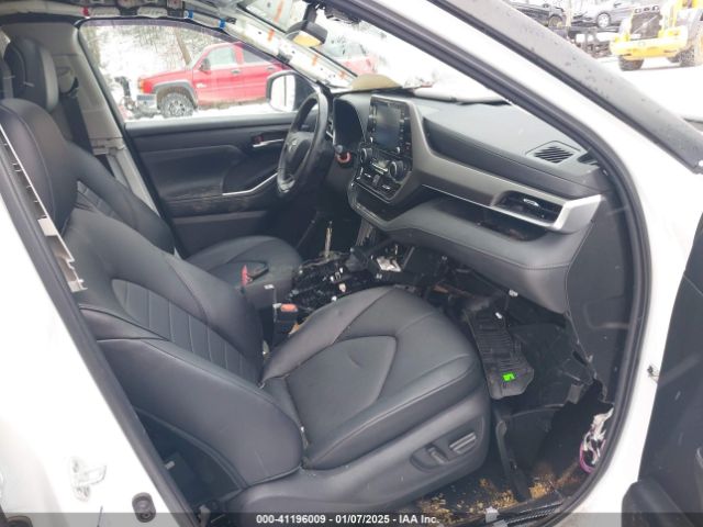 5TDGZRBH9NS199176 Toyota Highlander Xle