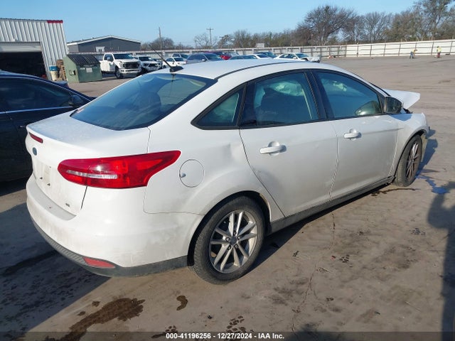 Ford FOCUS SE 2015 1FADP3F21FL269743 Image 4