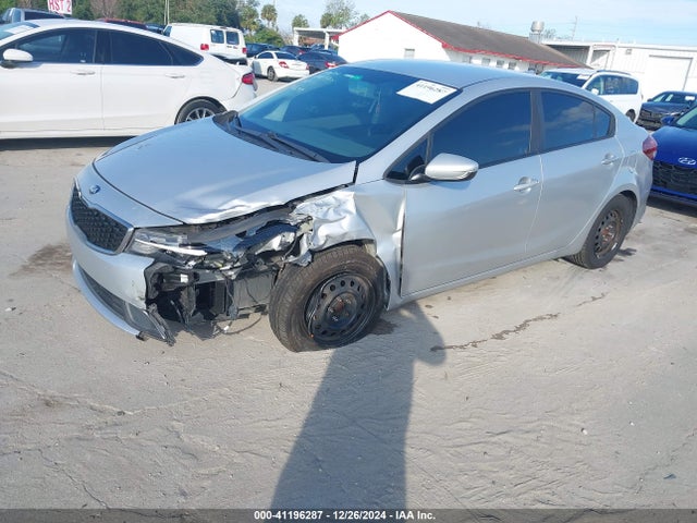 KIA FORTE LX 2018 3KPFL4A73JE197694 Image 2