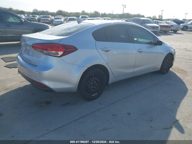 KIA FORTE LX 2018 3KPFL4A73JE197694 Image 4