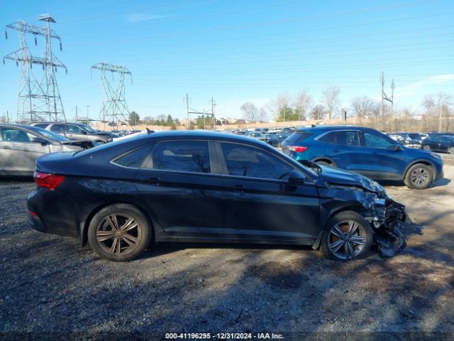 3VW7M7BU2NM010929 Volkswagen 1.5 tsi