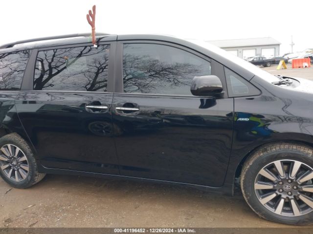 5TDDZ3DCXKS215981 Toyota Sienna Xle 7 Passenger