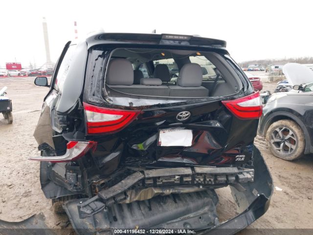 5TDDZ3DCXKS215981 Toyota Sienna Xle 7 Passenger
