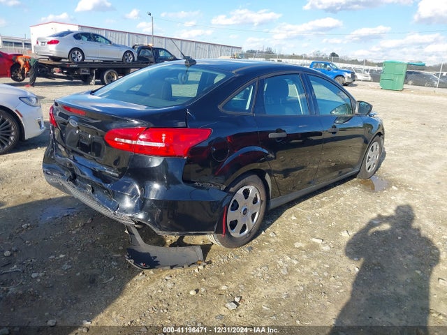 Ford FOCUS S 2016 1FADP3E21GL207116 Image 4
