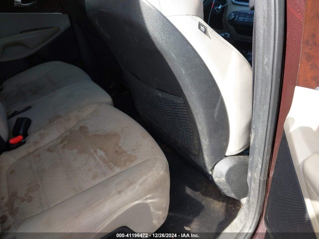 5XYPGDA56GG059604 KIA Sorento 3.3l Lx