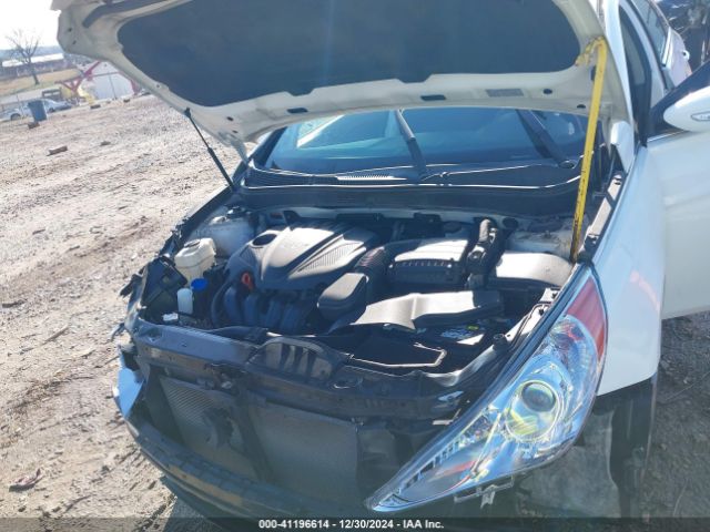 5NPEC4AC3EH877086 Hyundai SONATA SE