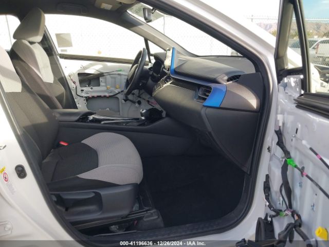JTNKHMBX8K1038071 Toyota C-HR XLE