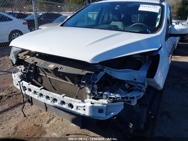 1FMCU9G93HUE86250 Ford ESCAPE SE