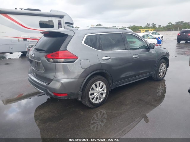 Nissan ROGUE S 2017 5N1AT2MT9HC841669 Image 4