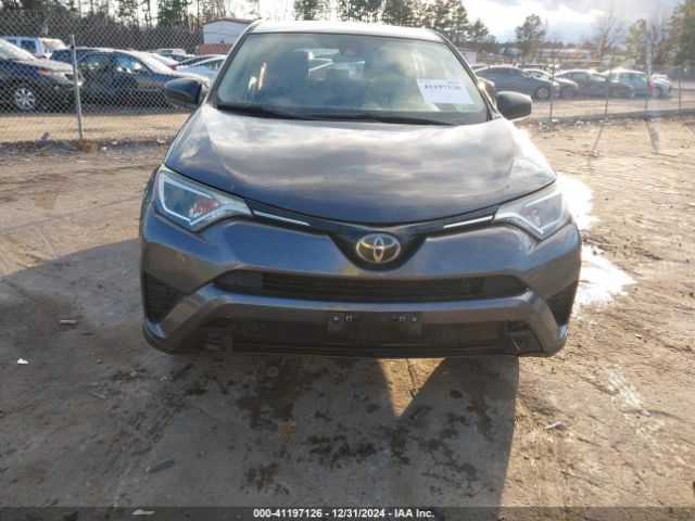 JTMBFREV7JJ748983 Toyota RAV4 LE