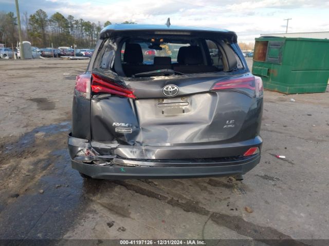 JTMBFREV7JJ748983 Toyota RAV4 LE