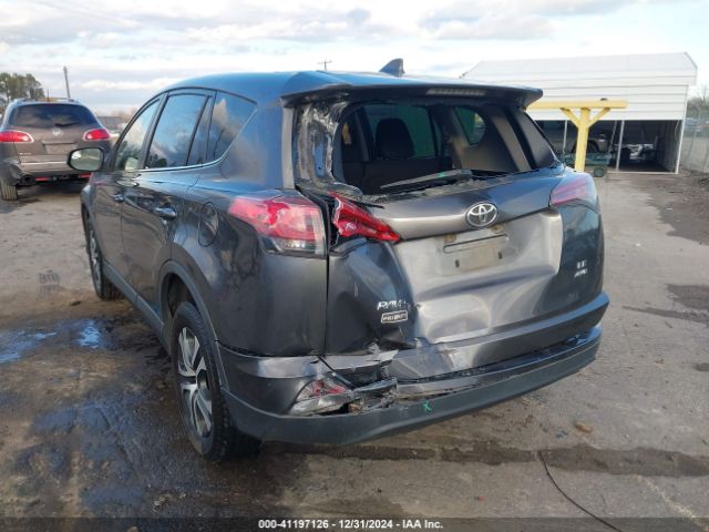 JTMBFREV7JJ748983 Toyota RAV4 LE