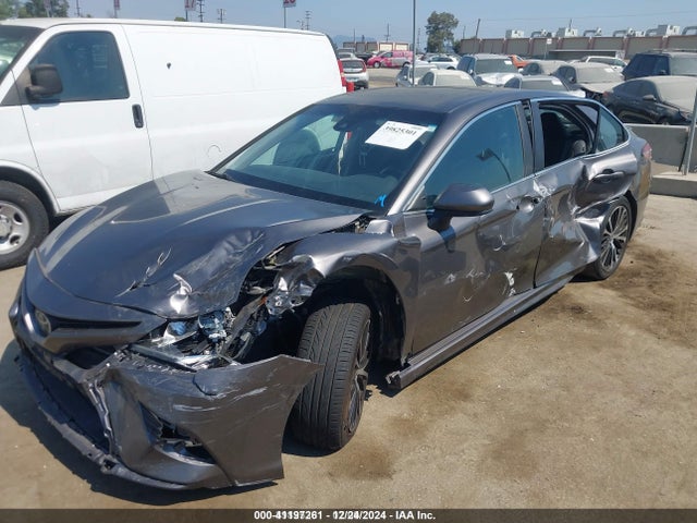 Toyota CAMRY SE 2018 4T1B11HK4JU539731 Image 2