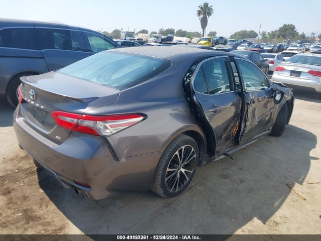 Toyota CAMRY SE 2018 4T1B11HK4JU539731 Image 4