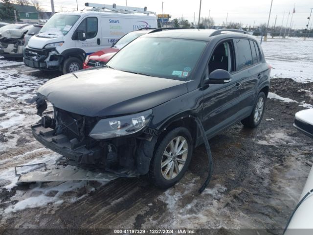 WVGBV7AX7HK047973 Volkswagen Tiguan 2.0t/2.0t S
