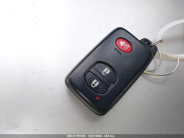 Toyota Prius V Four 2015 JTDZN3EU8FJ040397 Image 11