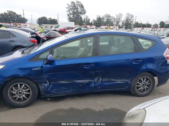 Toyota Prius V Four 2015 JTDZN3EU8FJ040397 Image 14