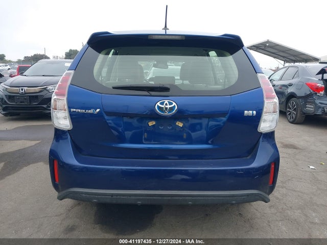 Toyota Prius V Four 2015 JTDZN3EU8FJ040397 Image 16