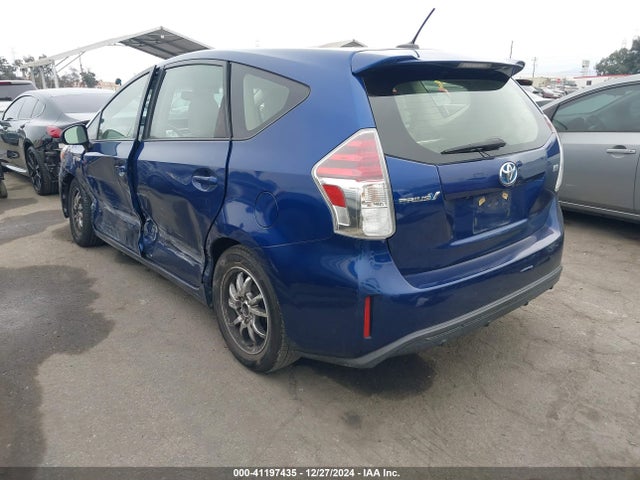 Toyota Prius V Four 2015 JTDZN3EU8FJ040397 Image 3