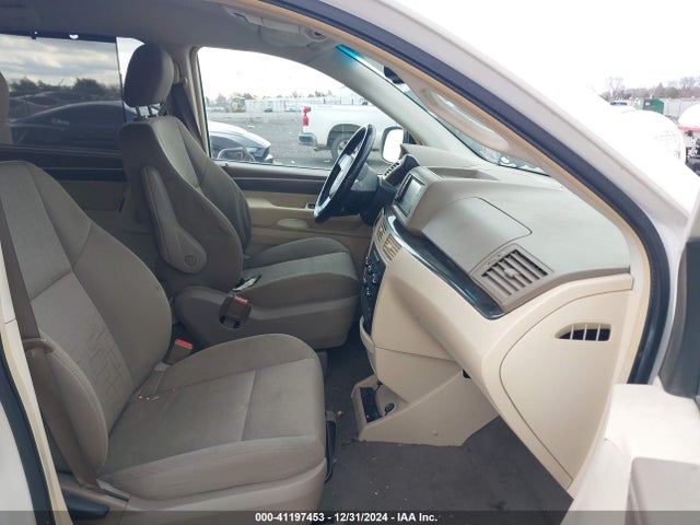 41197453 :رقم المزاد ، 2V8HW34169R554575 vin ، 2009 Volkswagen Routan Se مزاد بيع