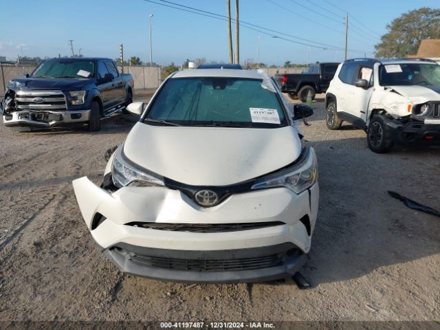 NMTKHMBX3JR017262 Toyota C-HR XLE
