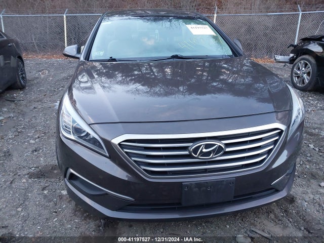 Hyundai SONATA SE 2017 5NPE24AF4HH563559 Image 12