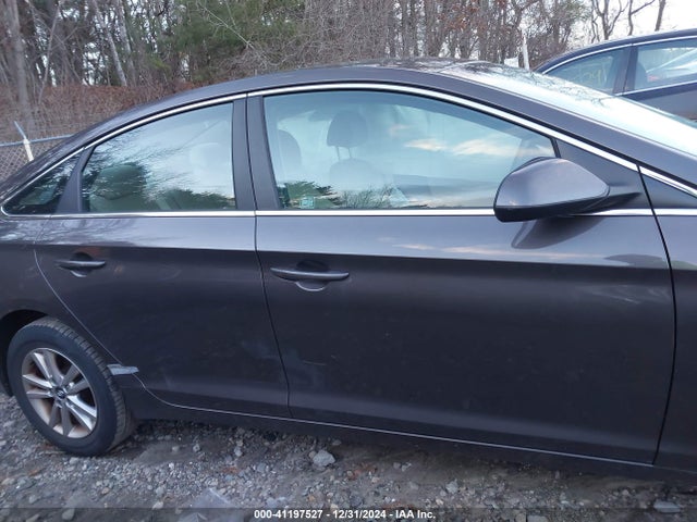 Hyundai SONATA SE 2017 5NPE24AF4HH563559 Image 13