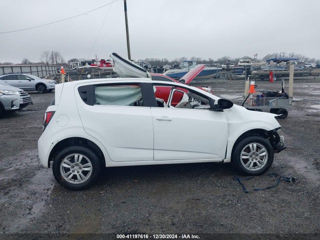 1G1JC6SH7F4174482 Chevrolet Sonic Lt Auto