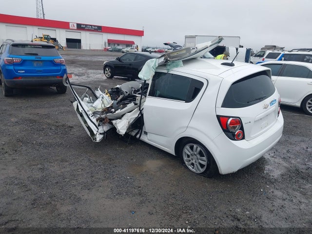 1G1JC6SH7F4174482 Chevrolet Sonic Lt Auto