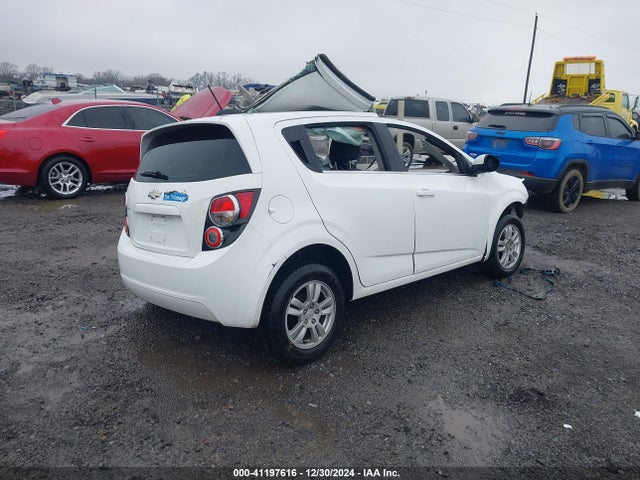 1G1JC6SH7F4174482 Chevrolet Sonic Lt Auto