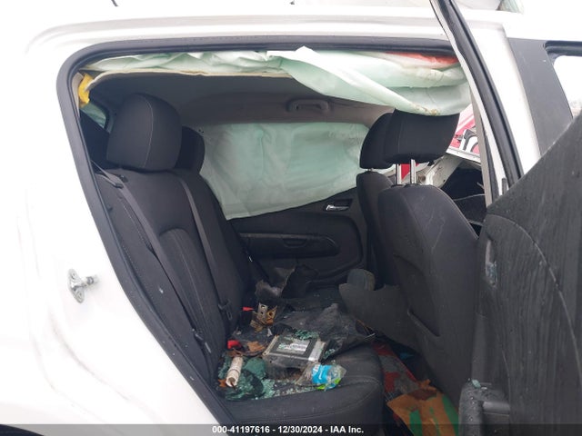 1G1JC6SH7F4174482 Chevrolet Sonic Lt Auto