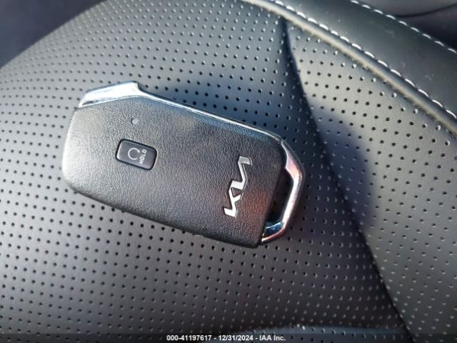 KNDC34LA3P5610861 KIA Ev6 Wind