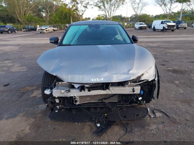 KNDC34LA3P5610861 KIA Ev6 Wind