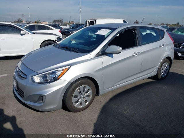 Hyundai ACCENT SE 2017 KMHCT5AE7HU325899 Image 2
