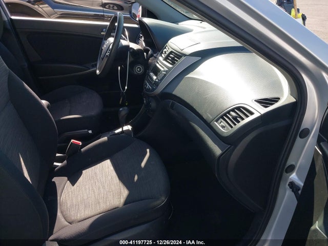 Hyundai ACCENT SE 2017 KMHCT5AE7HU325899 Image 5