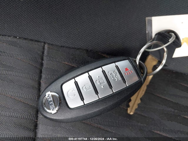 5N1AT2MT2JC732072 Nissan ROGUE SV