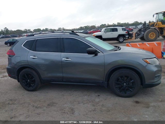 Nissan ROGUE SV 2018 5N1AT2MT2JC732072 Image 13