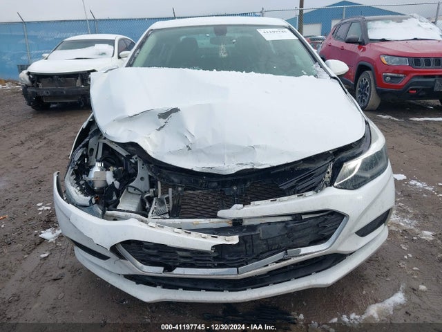 1G1BE5SM4H7206828 Chevrolet Cruze Lt Auto