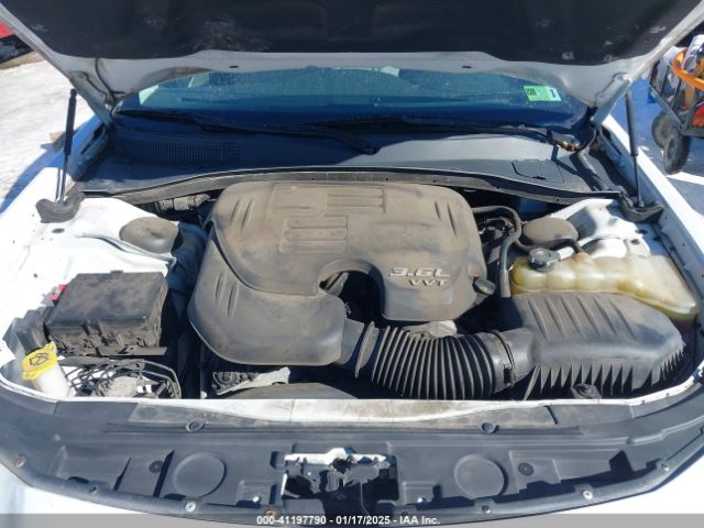 2016 CHRYSLER 300C 2C3CCAEG3GH225393 Photo 9