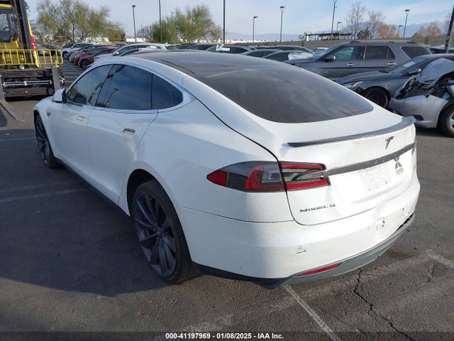2013 TESLA MODEL S 5YJSA1CP5DFP24939 Photo 2