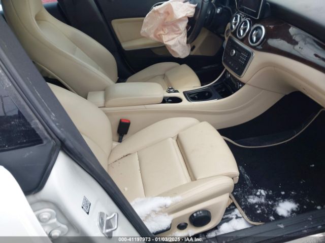 WDDSJ4EB3GN370482 Mercedes-Benz CLA 250
