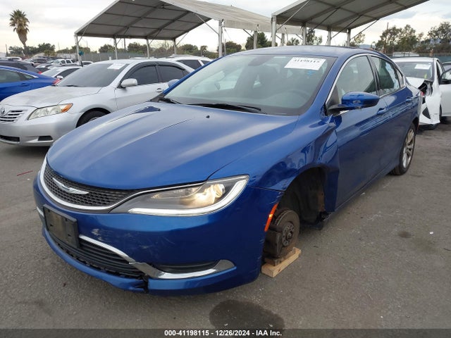 Chrysler 200 Limited 2015 1C3CCCAB5FN640243 Image 2