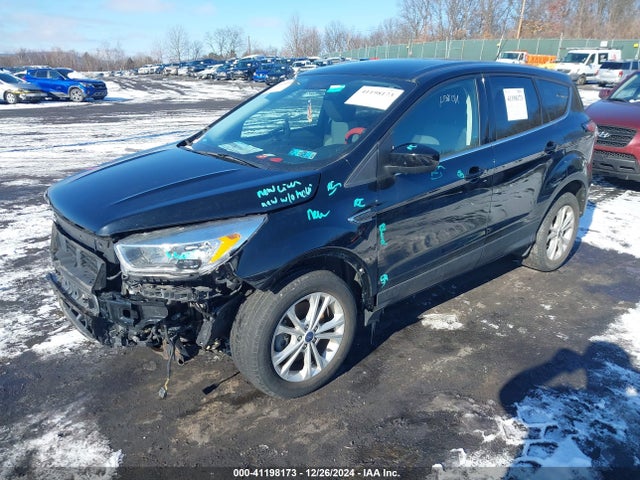 Ford ESCAPE SE 2017 1FMCU9GD3HUD74195 Image 2