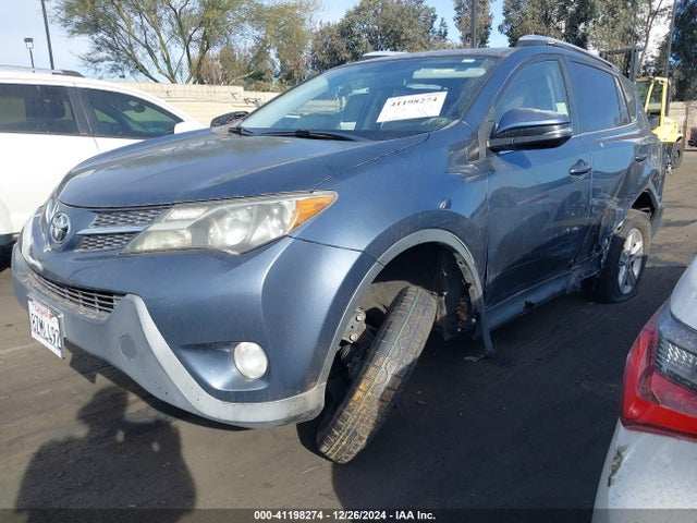 Toyota Rav4 Xle 2014 JTMWFREV3ED028909 Image 2